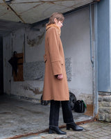 Get ready to slay the Y2k trend with this brown woolmix spring coat! Featuring a luxurious real fur collar, this coat is for everyone who loves to be elegant.
