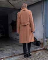 Get ready to slay the Y2k trend with this brown woolmix spring coat! Featuring a luxurious real fur collar, this coat is for everyone who loves to be elegant.