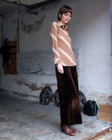 Get groovy with this vintage 70s brown dotted blouse in XS! Bring some playful vibes to your wardrobe with this unique throwback piece.