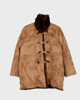 Stay cozy with our premium vintage 80s knitter optic jacket. With a real fur lining (except the sleeves) and collar, this jacket provides ultimate warmth!