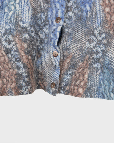 Revive the funky fashion of the 80s with our Vintage 80s 3/4 Sleeve Shirt. In blue with a colorful crazy pattern, it's also knitted with fine, soft fabric for comfort. Available in S-M. Get your groove on!
