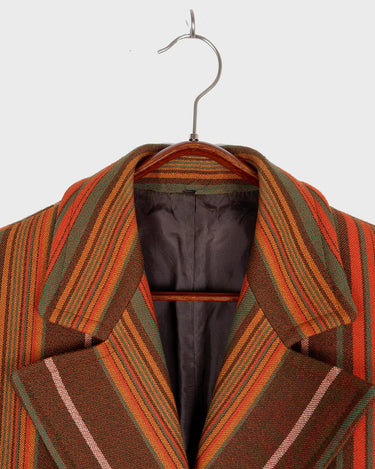 Get the ultimate 70s look with this vintage brown orange striped blazer! No buttons, just pure elegance. Perfect for any 70s enthusiast.