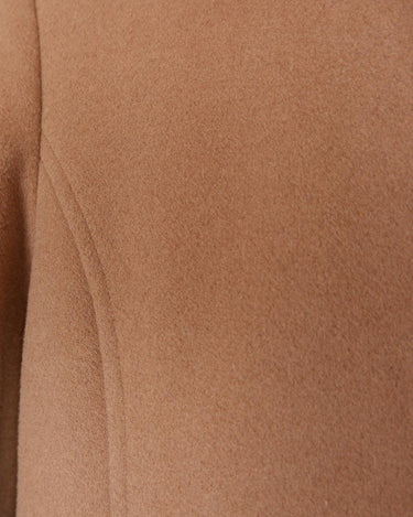 Get ready to slay the Y2k trend with this brown woolmix spring coat! Featuring a luxurious real fur collar, this coat is for everyone who loves to be elegant.