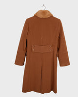 Get ready to slay the Y2k trend with this brown woolmix spring coat! Featuring a luxurious real fur collar, this coat is for everyone who loves to be elegant.