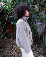This vintage 80s grey wool jacket delivers effortless style with its bold, boxy fit and timeless design. Crafted from premium wool, it’s both warm and versatile for any occasion. A must-have for those who love classic fashion with a laid back vibe.