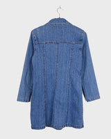 Introducing the perfect lightweight denim coat for spring/summer! Don't wait to snag this trendy piece that will make all your 90s dreams come true.