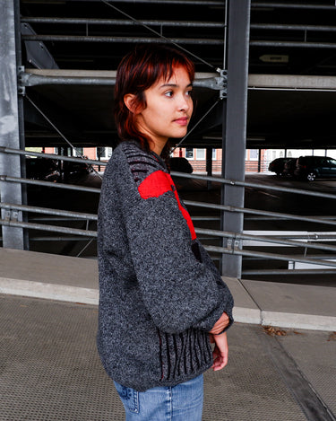 Vintage 80s  grey sweater with red geometric pattern | M-L