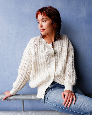 Handmade white openwork cable knit wool cardigan | S-M