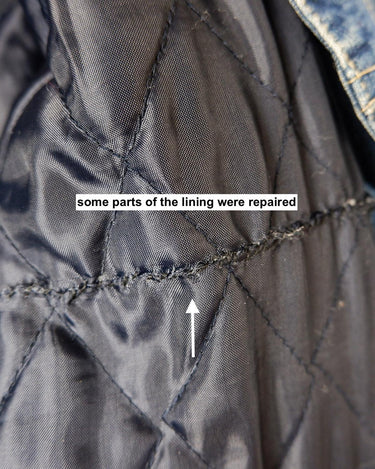Introducing the ultimate vintage coat - a double lined denim and corduroy combo that will keep you warm and stylish! Perfect for sizes M to L and a must-have for any patchwork fabric lover. Don't miss out on this unique addition to your wardrobe!