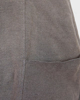 This vintage 80s grey wool jacket delivers effortless style with its bold, boxy fit and timeless design. Crafted from premium wool, it’s both warm and versatile for any occasion. A must-have for those who love classic fashion with a laid back vibe.