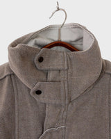 This vintage 80s grey wool jacket delivers effortless style with its bold, boxy fit and timeless design. Crafted from premium wool, it’s both warm and versatile for any occasion. A must-have for those who love classic fashion with a laid back vibe.