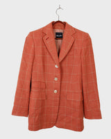 Add a touch of sass to your style with our Preloved salmon color tartan blazer (lightweight blazer - perfect for spring). Made from luxurious silk, virgin wool, and mohair, this blazer is not only stylish but also high-quality. Perfect for XS-S sizes. Upgrade your wardrobe now!