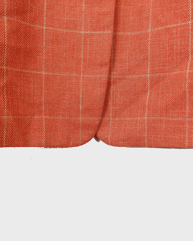 Add a touch of sass to your style with our Preloved salmon color tartan blazer (lightweight blazer - perfect for spring). Made from luxurious silk, virgin wool, and mohair, this blazer is not only stylish but also high-quality. Perfect for XS-S sizes. Upgrade your wardrobe now!