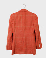 Add a touch of sass to your style with our Preloved salmon color tartan blazer (lightweight blazer - perfect for spring). Made from luxurious silk, virgin wool, and mohair, this blazer is not only stylish but also high-quality. Perfect for XS-S sizes. Upgrade your wardrobe now!