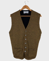 Time to class up your wardrobe with this vintage 90s checkered wool vest!