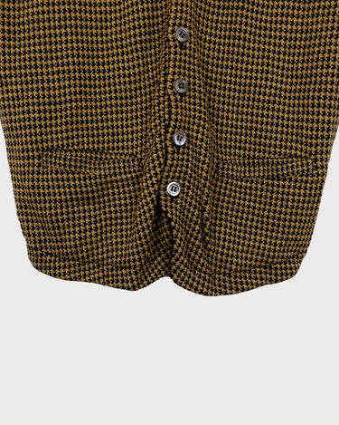 Time to class up your wardrobe with this vintage 90s checkered wool vest!