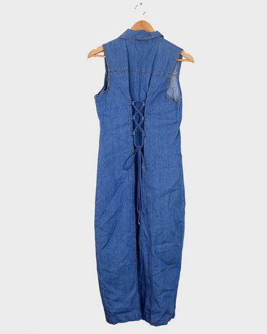 This vintage '90s denim maxi dress is a living legend! Its blue shade and back lacing detail is sure to give you an edge, so be ready to feel the spirit of it!