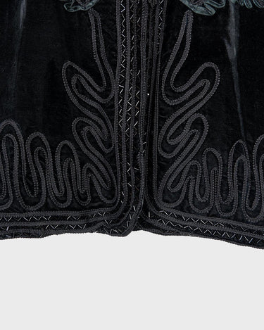 Dress to impress with this vintage 90s velvet blazer in XL! This one-of-a-kind piece features stunning pearl and floral applications, making it a true statement piece.