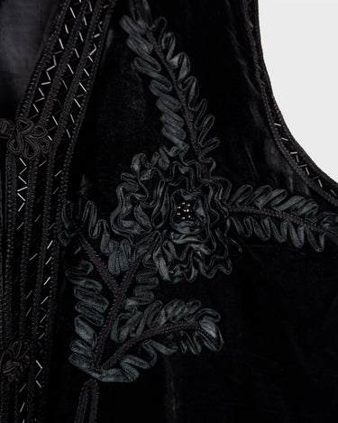 Dress to impress with this vintage 90s velvet blazer in XL! This one-of-a-kind piece features stunning pearl and floral applications, making it a true statement piece.