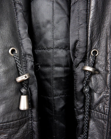Add some edge to your wardrobe with this must-have preloved Westbury black leather coat. Perfect for cooler weather, this stylish piece will take any outfit to the next level!
