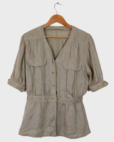 Don't miss out on this '80s classic! You'll be rockin' that timeless vintage look with this beige/brown linen blouse. A must-have wardrobe staple, crafted from linen for a comfy fit.
