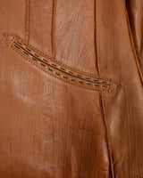 Looking for a spring statement piece? This premium brown lamb leather blazer (thin!) is the answer! With its buttery soft feel, boho stitching details and different leather textures it's a must-have!
