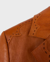 Looking for a spring statement piece? This premium brown lamb leather blazer (thin!) is the answer! With its buttery soft feel, boho stitching details and different leather textures it's a must-have!