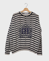 Ready to feel the Designer Giannefranco ferre? Slip into this Designer vintage sweater and let the stiched logo do the talking!