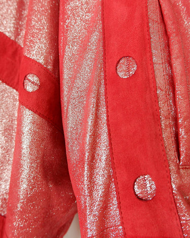Add a touch of sparkle to your wardrobe with this premium vintage 80s red glitter lamb skin jacket (thin). The belted design offers a flattering fit, while the soft and supple leather provides luxurious comfort!