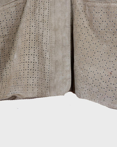 Snag this beige/grey leather jacket (thin) in size M. A timeless addition to any wardrobe!