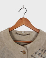 Snag this beige/grey leather jacket (thin) in size M. A timeless addition to any wardrobe!