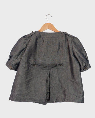Get ready to shine in this Premium SPORTMAX short sleeve blouse! Made from a grey linen mix melánge fabric with a shimmering finish, this blouse is the perfect addition to your wardrobe for any special occasion! Shimmy shimmy on!