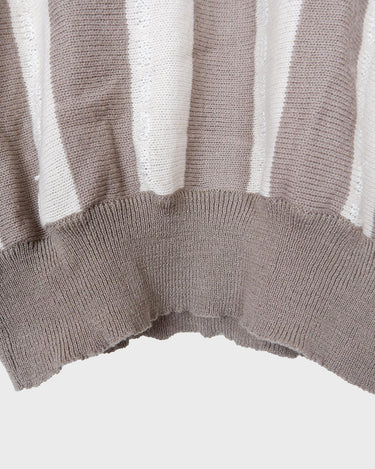 Upgrade your sweater game with this Vintage 80s brown and white striped sweater. Made for both style and comfort, this thin sweater is perfect for any occasion. Don't settle for boring sweaters.