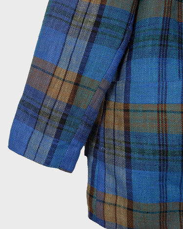 This 80s blue brown checkered springe flax linen mix blazer is the answer for your fashion prayers! Please keep in mind, that this blazer has some small flaws (already repaired) at the back f.e last photos.