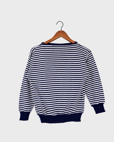 Sail off in style with this vintage 90s sailing sweater (very thin fabric)! Featuring navy blue stripes and a lightweight design, this sweater is perfect for a spring day. Get ready to sail in style!