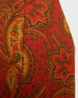 This isn’t just a vest – it’s a vibe. Red-brown, bold paisley, and a touch of boho attitude make it anything but basic. Lightweight and easy to throw on, it’s the kind of piece that does the talking for you. Wear it loud, wear it your way.