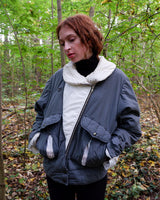 Relive the luxury of the 80s with this premium Emanuel Ungaro jacket. Light padding and sleek grey color make it a must-have for any wardrobe.