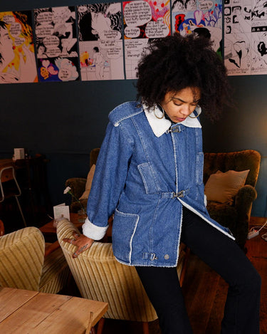 Add some edge to your style with our Premium Vintage 80s denim jacket. Lined for warmth and featuring unique metal hook up buttons, this jacket will make a statement and keep you cozy. Say goodbye to boring outerwear and hello to this denim dream!