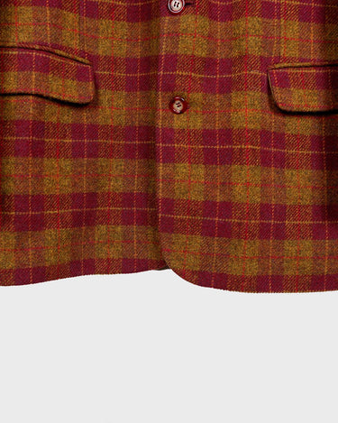 This vintage blazer combines cozy and casual vibes with a touch of grandpa-style charm. The burgundy tartan/checkered pattern adds a playful twist to this 90s piece. Go ahead and grab this wool blazer! Please keep in mind, that this jacket has some flaws at the lining near the armpits (already repaird - last photos).