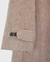 This Premium Vintage 80s llama coat is a real keeper! It's fluffy and cuddly in a beige brown A-form, perfect for sprinkling some furry fun into your style.