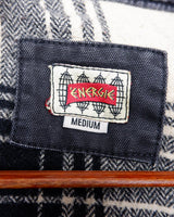 The Premium Vintage 90's ENERGIE black denim hooded jacket (used look) is the must-have item for those who want to add some edge to their wardrobe. Its unique design and quality materials give off a cool, laid-back vibe!