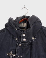 The Premium Vintage 90's ENERGIE black denim hooded jacket (used look) is the must-have item for those who want to add some edge to their wardrobe. Its unique design and quality materials give off a cool, laid-back vibe!