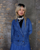 Embrace your love for denim with this vintage 80s denim jacket and let's be honest, who doesn't love a good vintage find?!