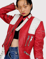Ready for this vintage Hein Gericke motorcylce leather jacket?! It's perfect for the rebel in you. So, what are you waiting for? Let's hit the gas!