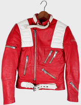 Ready for this vintage Hein Gericke motorcylce leather jacket?! It's perfect for the rebel in you. So, what are you waiting for? Let's hit the gas!