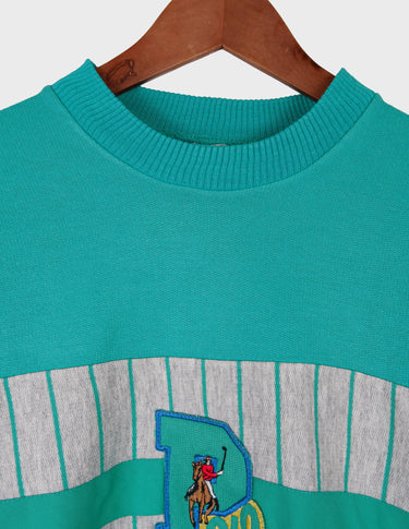80s vintage Polo sweater serving pure laid back vibes in turquoise/light blue. Vintage like it should be – easy to wear, hard to replace.