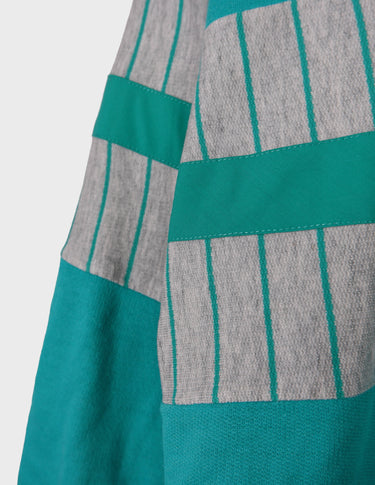 80s vintage Polo sweater serving pure laid back vibes in turquoise/light blue. Vintage like it should be – easy to wear, hard to replace.