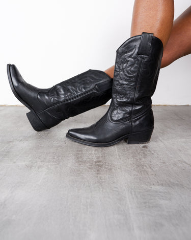 Vintage black cowboy boots (suitable for narrow feet) |35-36