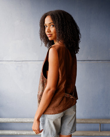 Vintage 80s DESCH leather vest with faded colorful paisley pattern, boho style | L-XL