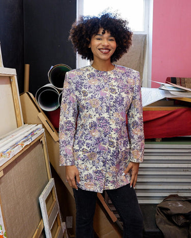 This floral lightweight cotton blazer screams vintage 80s vibes with its long silhouette and shoulder pads!